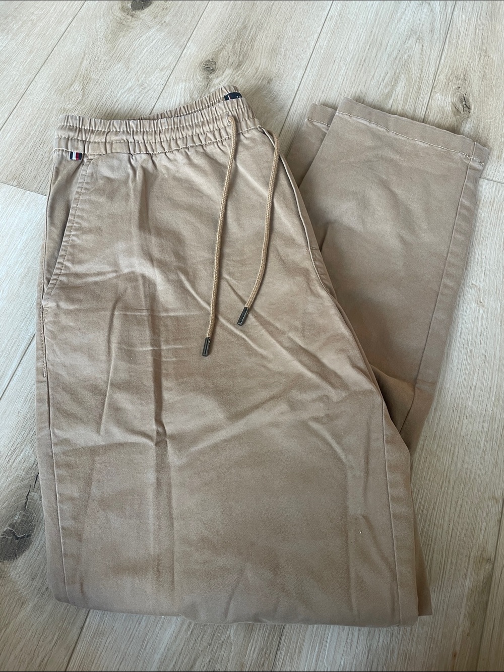 Tommy Hilfiger Men's Khaki Drawstring Chinos